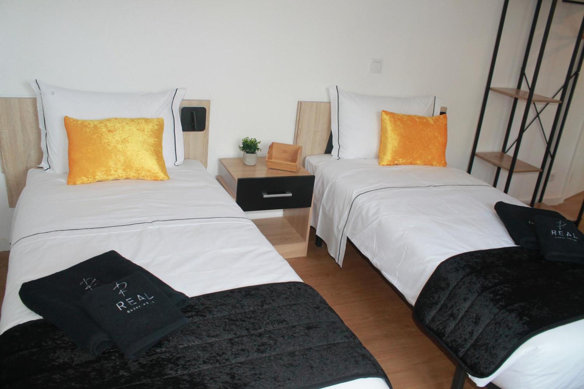 Real Guest House Costa de Caparica Eksteriør bilde